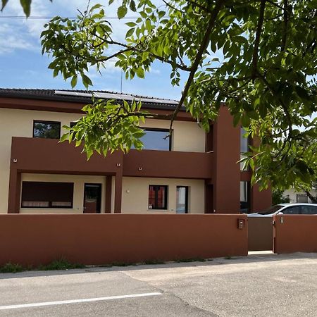 Vive Apartments Visit Veneto Express Castelfranco Veneto Bagian luar foto